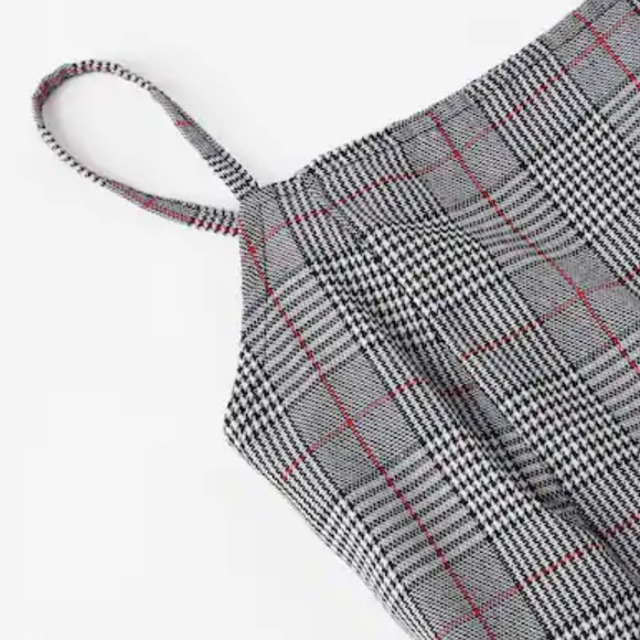 LAST ONE SALE HOST PICK 2/28🎉 Grey Plaid Dress - Picture 4 of 7